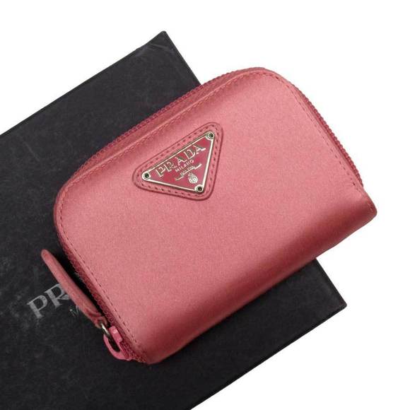 Prada Patent triangle satin pink Case - Picture 1 of 3